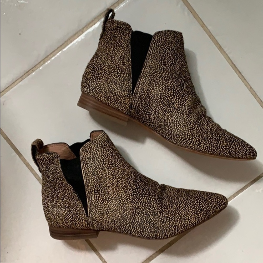 Made well calf hair booties